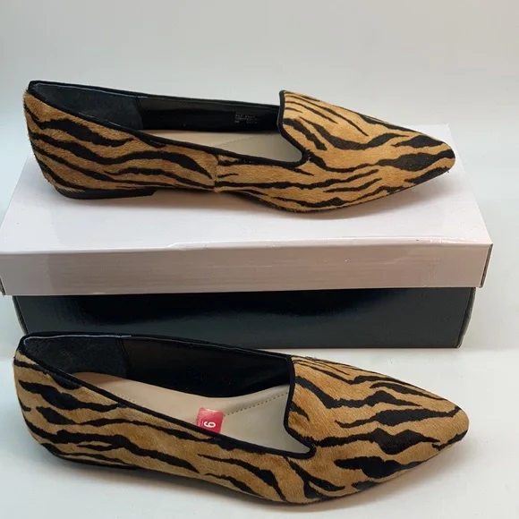 Tiger print shop flat shoes